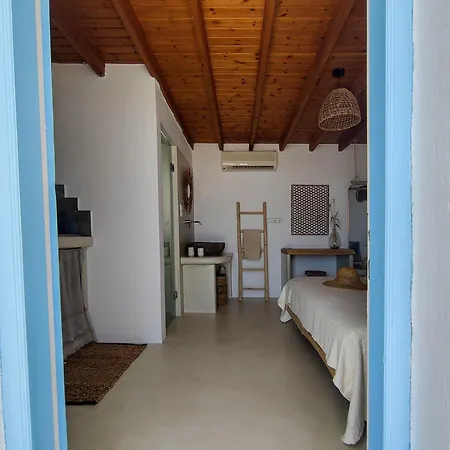 Dafne & Chloe Terrace Apartment *