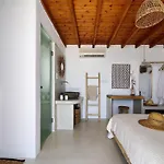 Dafne & Chloe Terrace * Galanado