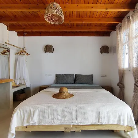 Dafne&chloe Terrace Galanado